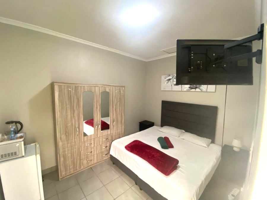 12 Bedroom Property for Sale in Newton Park Eastern Cape